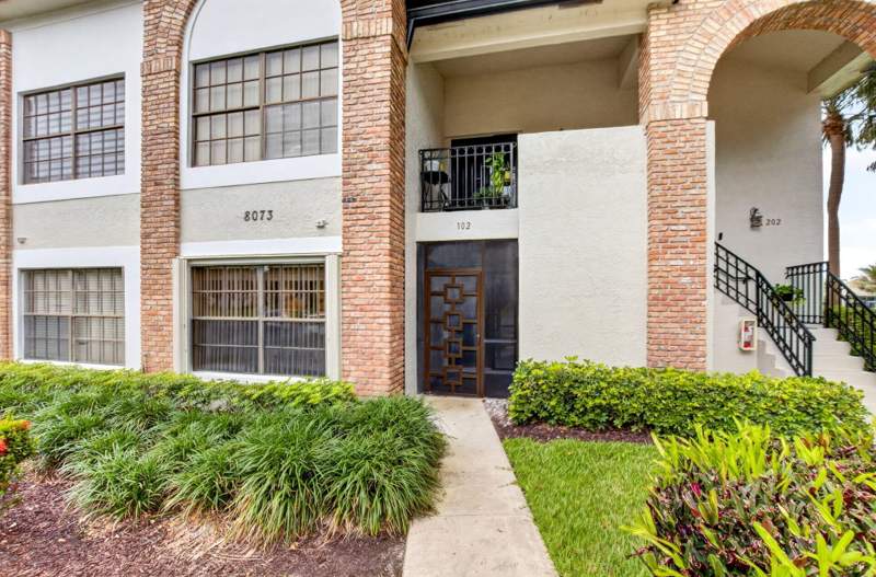 2 bedroom Condominium at 8073 Aberdeen Drive #102, Aberdeen Stratford Condo, Boynton Beach — photo 2