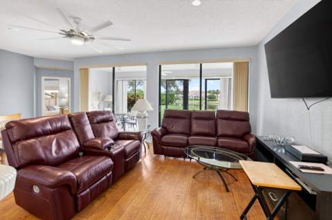 8073 Aberdeen Drive #102, Boynton Beach FL - photo 8 of 56