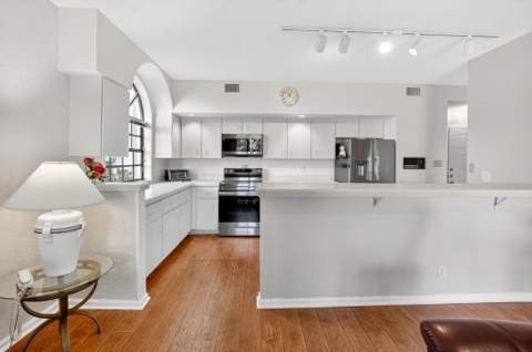 8073 Aberdeen Drive #102, Boynton Beach FL - photo 9 of 56