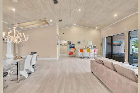 7640 NW 87th Avenue, Tamarac FL - photo 8 of 50