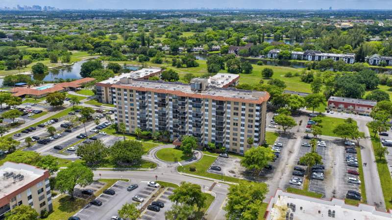 2 bedroom Condominium at 4174 Inverrary Drive #513, Manors Of Inverrary Xi, Lauderhill — photo 3
