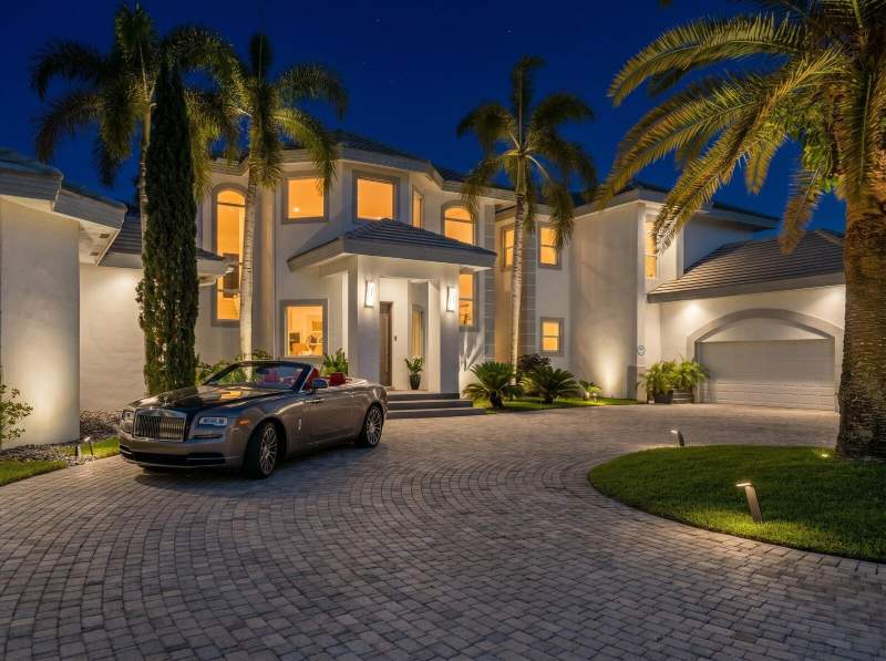 5 bedroom Single Family Residence at 15850 Britten Lane, Wellington Aero Club Of The Landings At Wellington, Wellington — photo 4