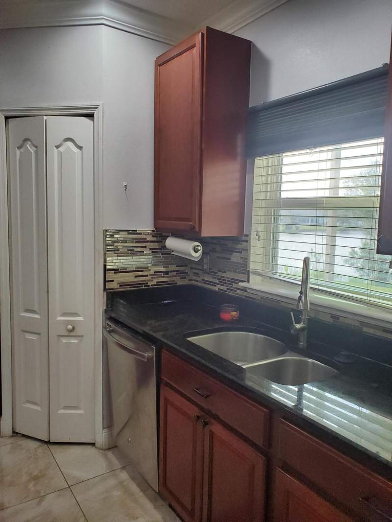 5 bedroom Townhouse at 6140 NW Butterfly Orchid Place, Winterlakes Tract H 1st Replat, Port St. Lucie — photo 3
