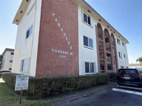 2210 Taylor Street #207, Hollywood FL - photo 12 of 12