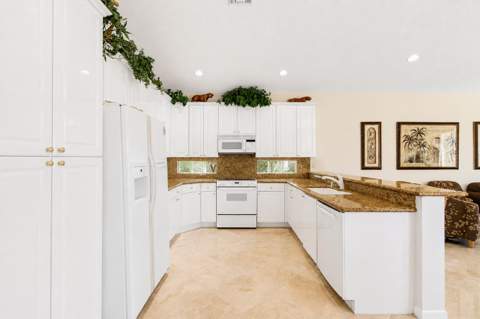 6850 Fiji Circle, Boynton Beach FL - photo 6 of 84