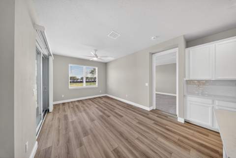 6632 NW Cloverdale Avenue, Port St. Lucie FL - photo 14 of 35