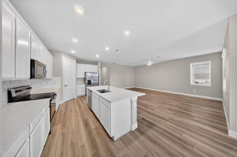 6632 NW Cloverdale Avenue, Port St. Lucie FL - photo 13 of 35