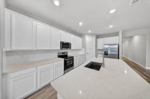 6632 NW Cloverdale Avenue, Port St. Lucie FL - photo 12 of 35