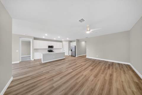 6632 NW Cloverdale Avenue, Port St. Lucie FL - photo 6 of 35