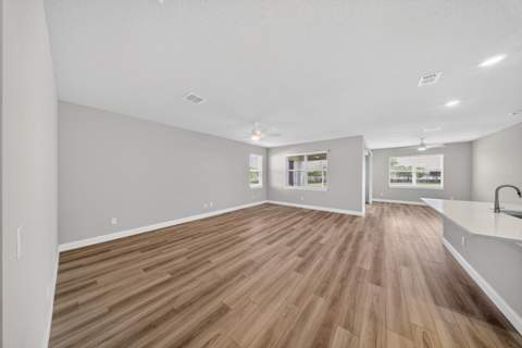 6632 NW Cloverdale Avenue, Port St. Lucie FL - photo 9 of 35