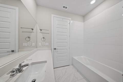 6632 NW Cloverdale Avenue, Port St. Lucie FL - photo 24 of 35