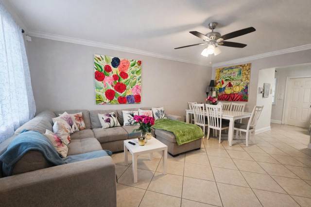 Southern Courtyard Town Homes