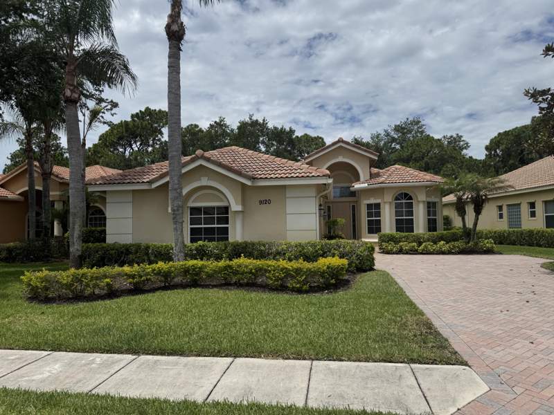 3 bedroom Single Family Residence at 9120 Pumpkin Ridge, Maidstone, Port St. Lucie — photo 2