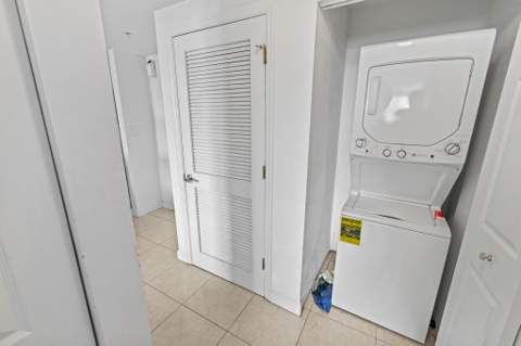 140 S Dixie Highway #813, Hollywood FL - photo 8 of 34