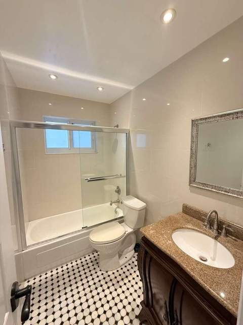 2210 Taylor Street #207, Hollywood FL - photo 10 of 12