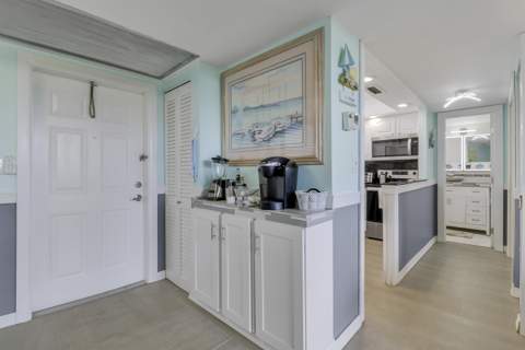 1820 New Palm Way #202, Boynton Beach FL - photo 9 of 40