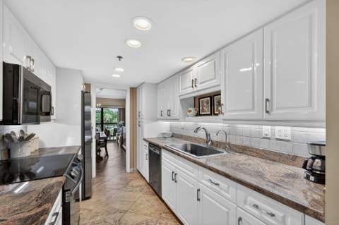 364 Golfview Road #506, North Palm Beach FL - photo 11 of 68
