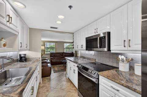 364 Golfview Road #506, North Palm Beach FL - photo 12 of 68