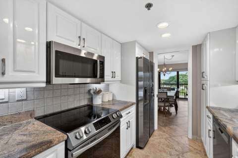 364 Golfview Road #506, North Palm Beach FL - photo 14 of 68