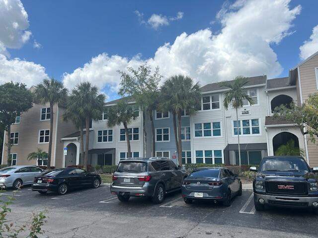 3 bedroom Condominium at 2305 N Congress Avenue #28, Boynton Landings Condo, Boynton Beach — photo 2