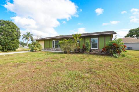610 NW Marion Avenue, Port St. Lucie FL - photo 10 of 34