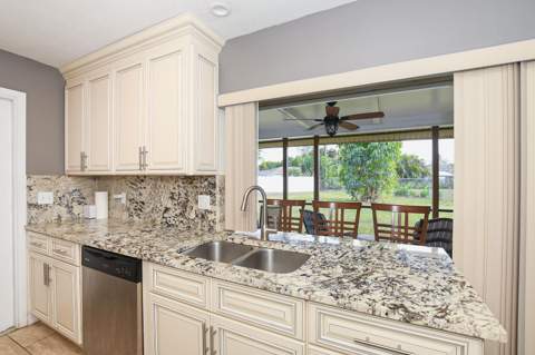 610 NW Marion Avenue, Port St. Lucie FL - photo 11 of 34