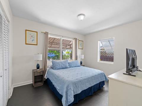 1615 N Lakeside Drive, Lake Worth Beach FL - photo 19 of 25