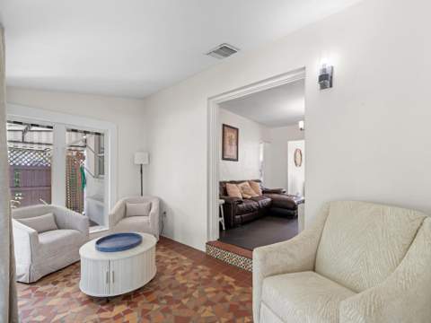 1615 N Lakeside Drive, Lake Worth Beach FL - photo 6 of 25