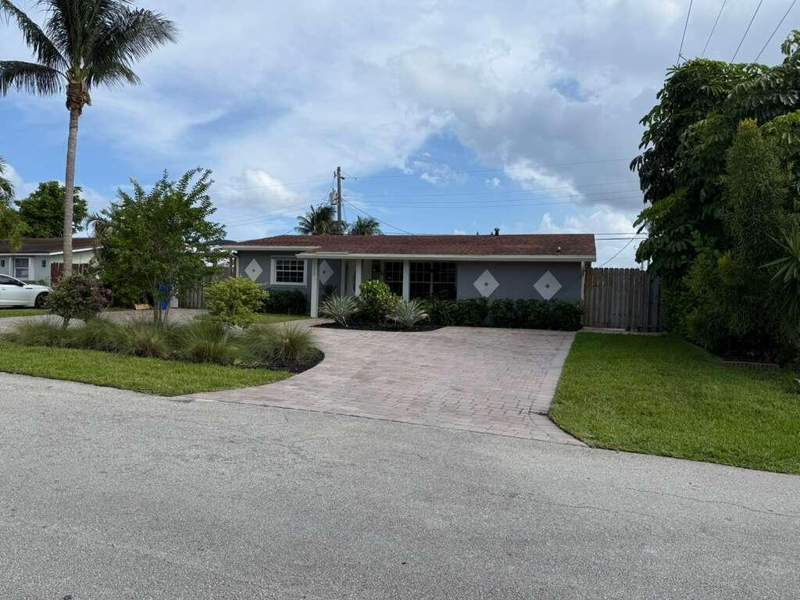3 bedroom Single Family Residence at 1520 NE 35th Street #1520, Cresthaven No 9 Replat, Pompano Beach — photo 4