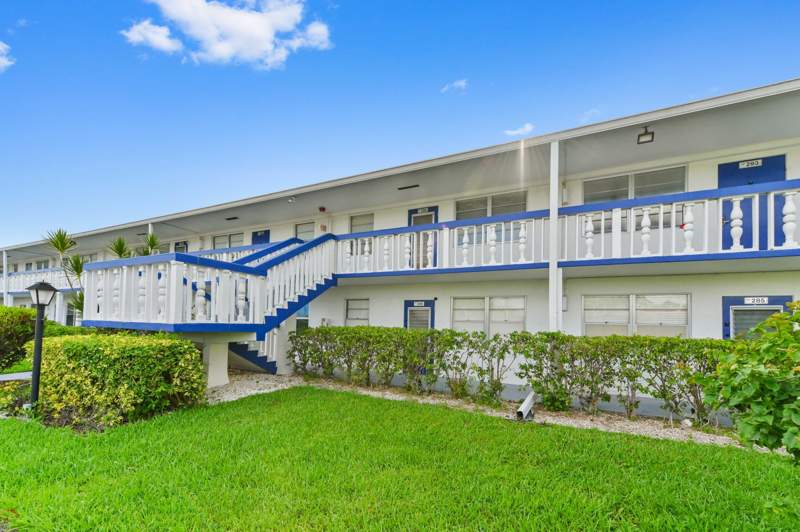 2 bedroom Condominium at 294 Prescott O, Century Village, Deerfield Beach — photo 3