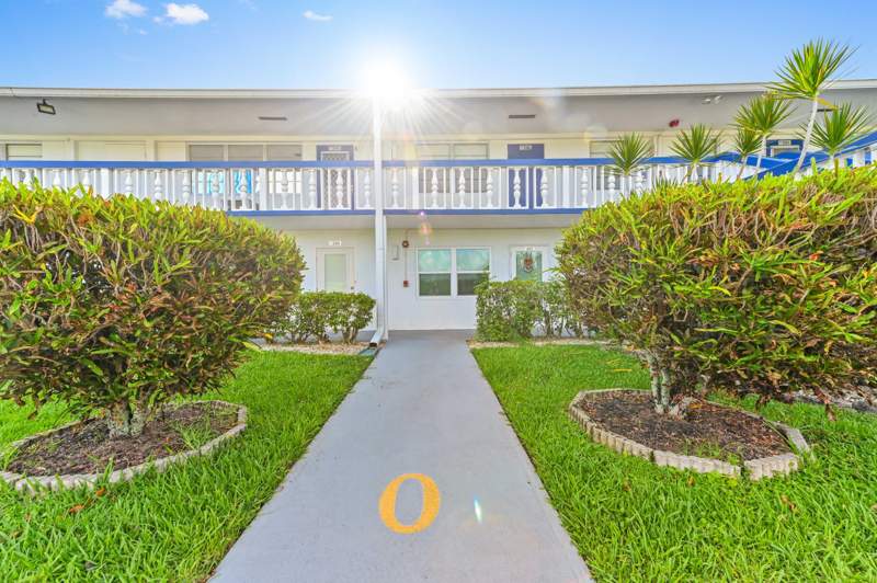 2 bedroom Condominium at 294 Prescott O, Century Village, Deerfield Beach — photo 2