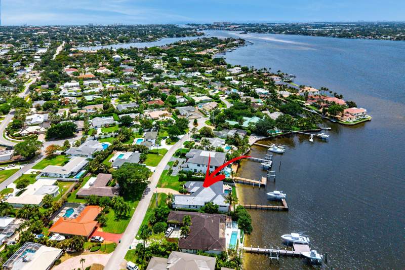 4 bedroom Single Family Residence at 47 River Drive, Tequesta Country Club, Tequesta — photo 2
