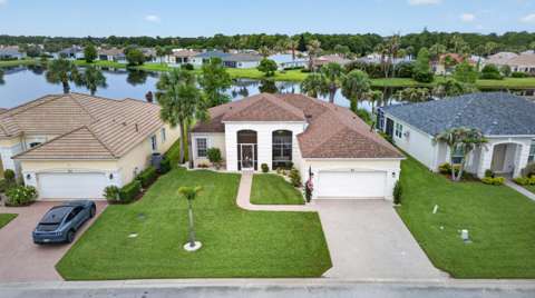 512 SW Lake Manatee Way, home for sale on SW Lake Manatee Way