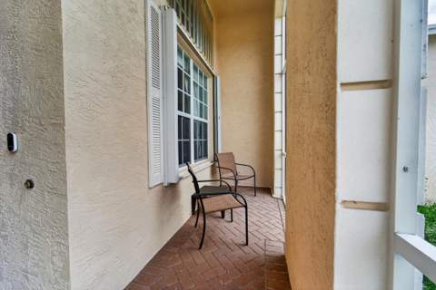 512 SW Lake Manatee Way, FL - photo 7 of 77