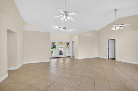 10420 SE Jupiter Narrows Drive, Hobe Sound FL - photo 13 of 78