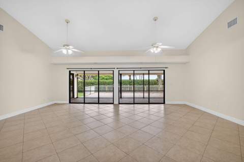 10420 SE Jupiter Narrows Drive, Hobe Sound FL - photo 16 of 78