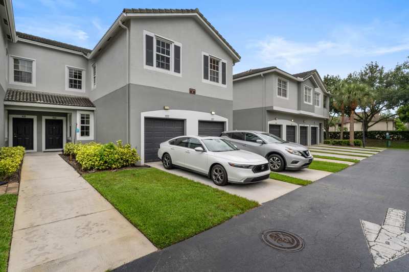 3 bedroom Condominium at 3122 Grandiflora Drive, Magnolia Bay Condomimium, Greenacres — photo 1