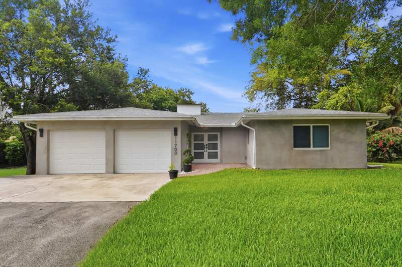 4 bedroom Single Family Residence at 11700 NW 27th Street, Plantation Acres/ Alridge , Plantation — photo 1