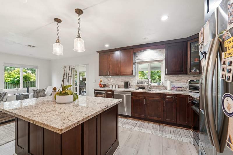 4 bedroom Single Family Residence at 11700 NW 27th Street, Plantation Acres/ Alridge , Plantation — photo 3