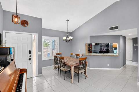 14 Via De Casas Sur #104, Boynton Beach FL - photo 6 of 37