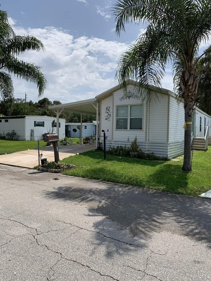 2 bedroom Manufactured Home at 3 Mediterranean Boulevard, Spanish Lakes I, Port St. Lucie — photo 2