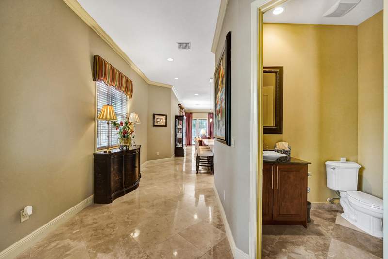 3 bedroom Townhouse at 1400 NE 24th Street #1400, Middle River Plaza, Wilton Manors — photo 3