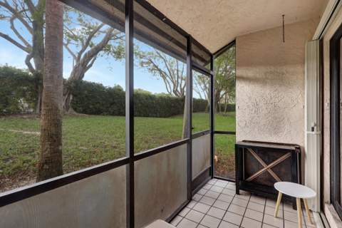 14 Via De Casas Sur #104, Boynton Beach FL - photo 13 of 37