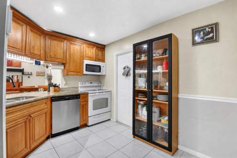 14 Via De Casas Sur #104, Boynton Beach FL - photo 11 of 37