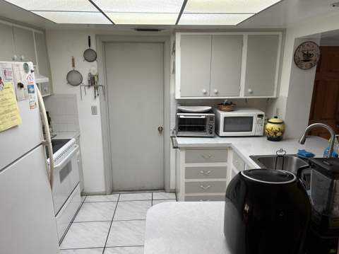 4517 NW 49th Street, Tamarac FL - photo 10 of 19