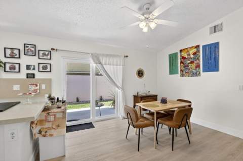 327 SW 191st Terrace, Pembroke Pines FL - photo 17 of 64