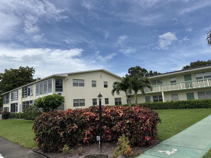 1 bedroom Condominium at 362 Oakridge T, Oakridge T Condo T, Deerfield Beach — photo 1