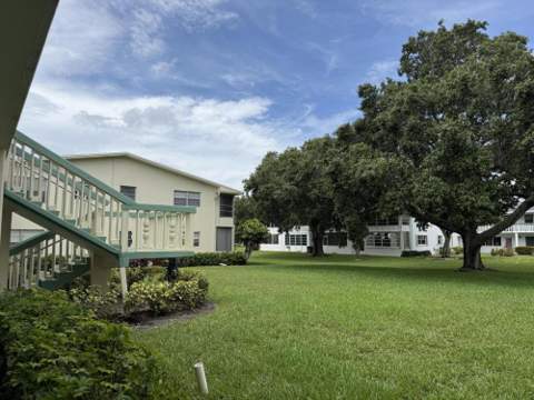 362 Oakridge T, Deerfield Beach FL - photo 15 of 24