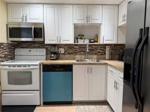 1015 Country Club Drive #307, Margate FL - photo 12 of 23