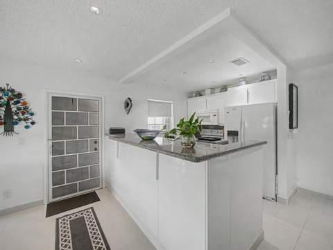 4580 NW 3rd Street #D, Delray Beach FL - photo 7 of 16